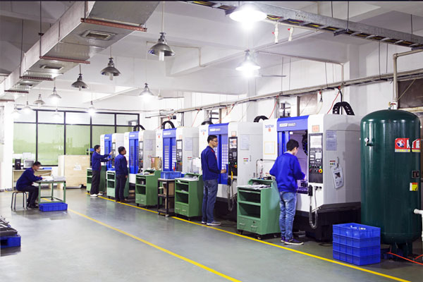 【兆恒机械】相对于普通平面机床，CNC加工中心有哪些优势？