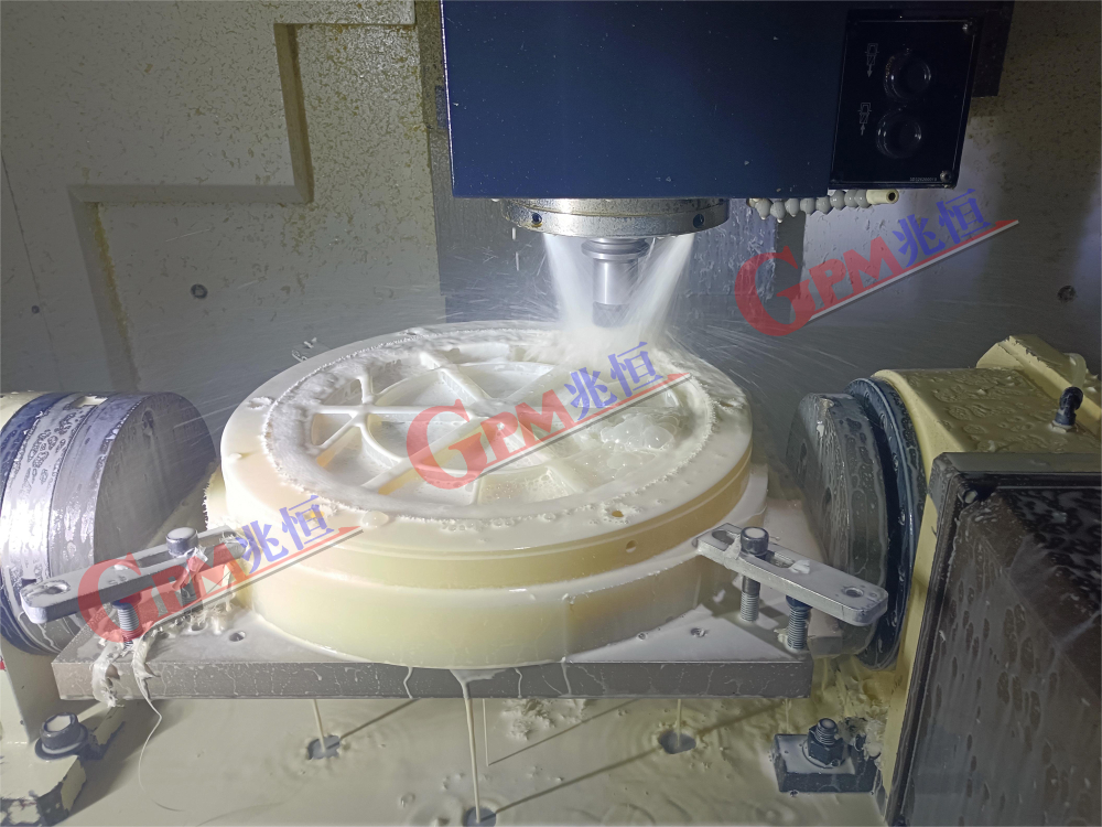 机械加工实景照片 3：立加（四轴）